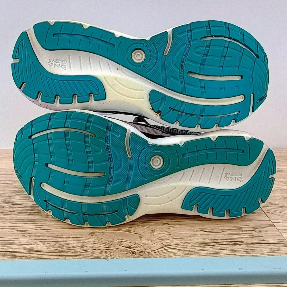 Brooks brand style